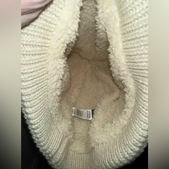 NWT Apana brand knit beanie hat - Picture 2 of 5